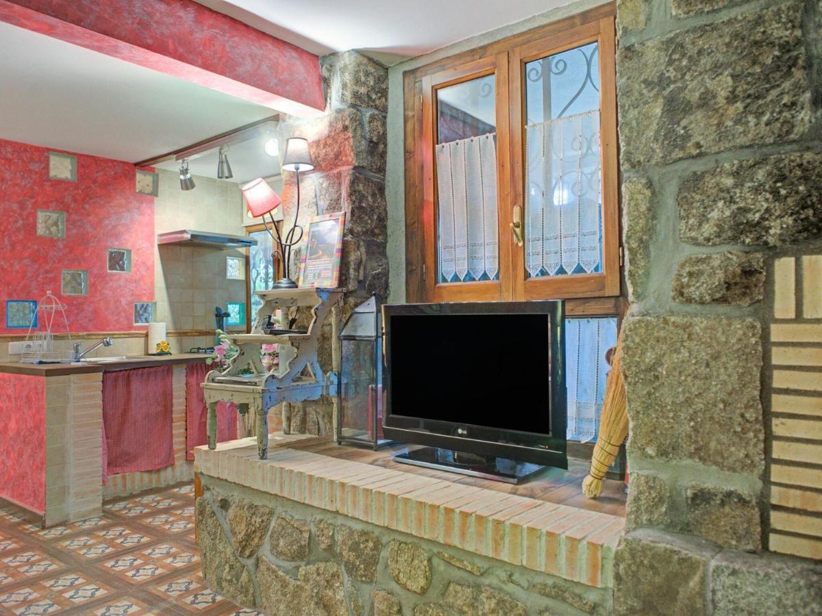 Rural With And Common Areas *